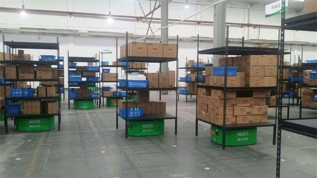 智能物流倉儲(chǔ)機(jī)器人憑何受電商巨頭重用？